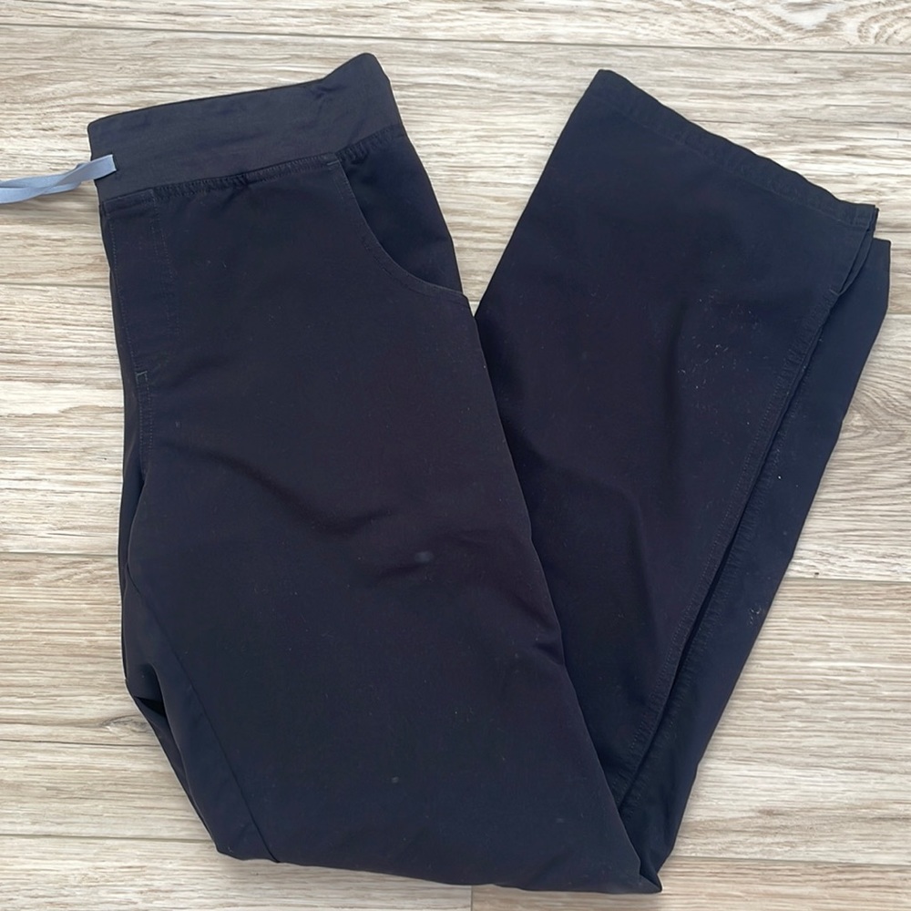 FIGS Kade Cargo pants